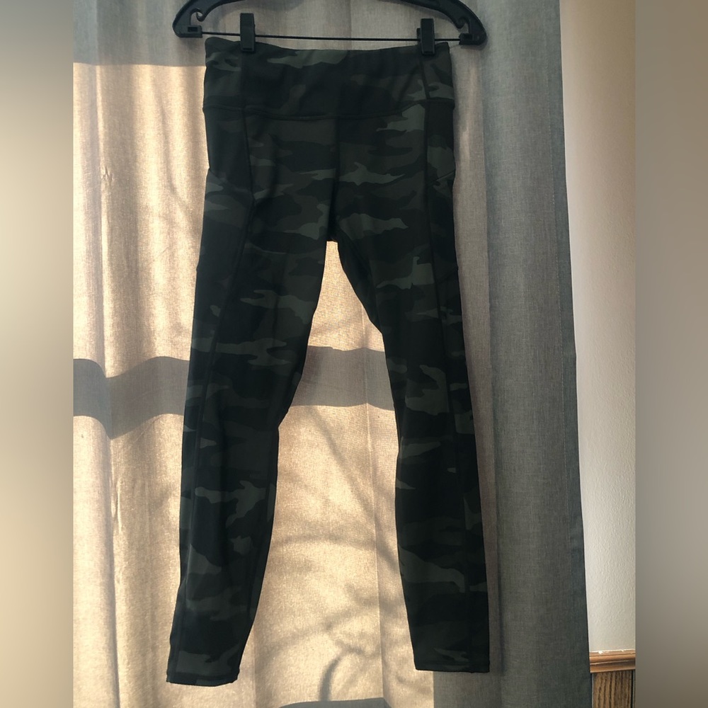 Athleta cameo leggings